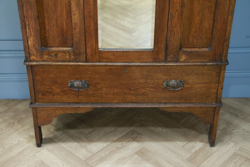 Original Antique Edwardian Art Nouveau Solid Meduim Oak Small Single Wardrobe View II