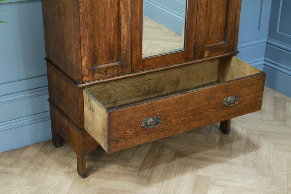 Original Antique Edwardian Art Nouveau Solid Meduim Oak Small Single Wardrobe View IV
