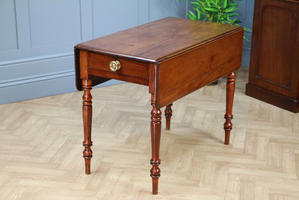 Original Antique Victorian Solid Mahogany Drop Leaf Pembroke Dining Table C1860