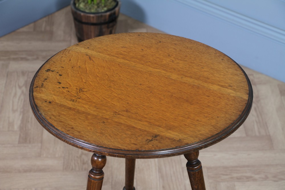 Original Antique Arts & Crafts Solid Oak Round Wine Lamp Side Table Occasional Turned Tripod View IV