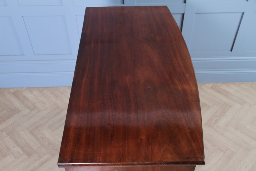Antique Late Georgian Small Flame Grain Mahogany Bow Front Chest of 5 Drawers View X