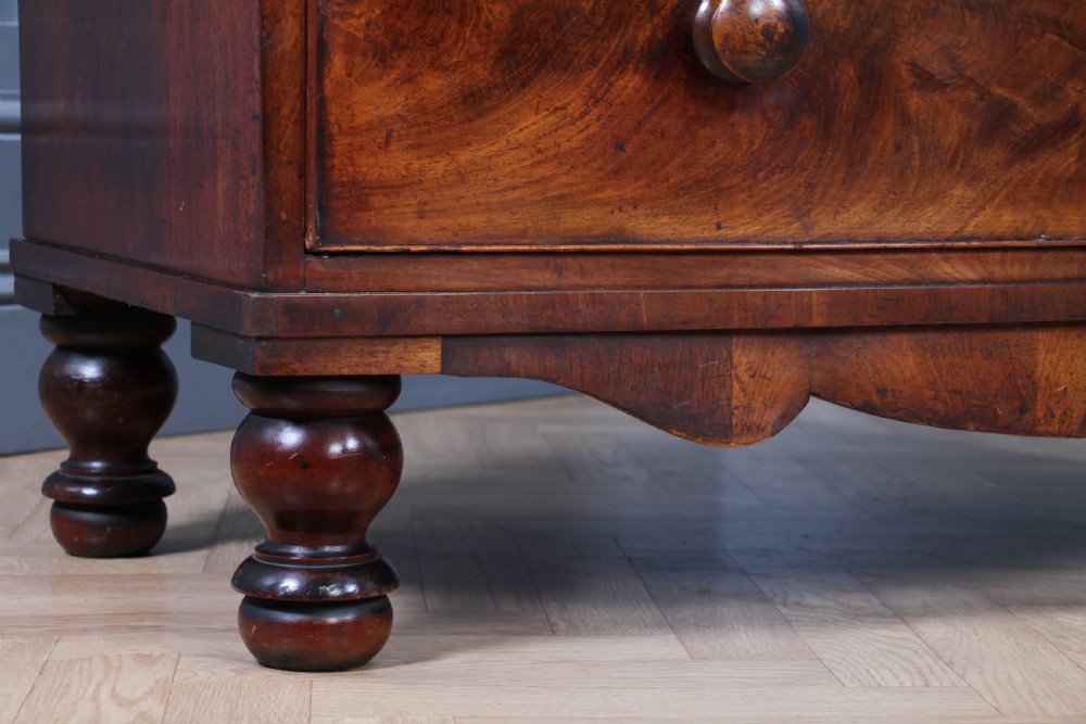 Antique Late Georgian Small Flame Grain Mahogany Bow Front Chest of 5 Drawers View XVII