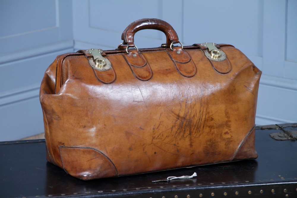 Vintage 1930s Norris Luggage of England Leather Gladstone Bag Lockable with Key