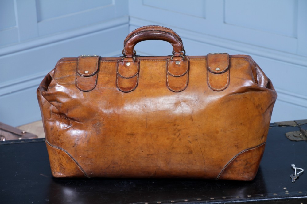 Vintage 1930s Norris Luggage of England Leather Gladstone Bag Lockable with Key View XII
