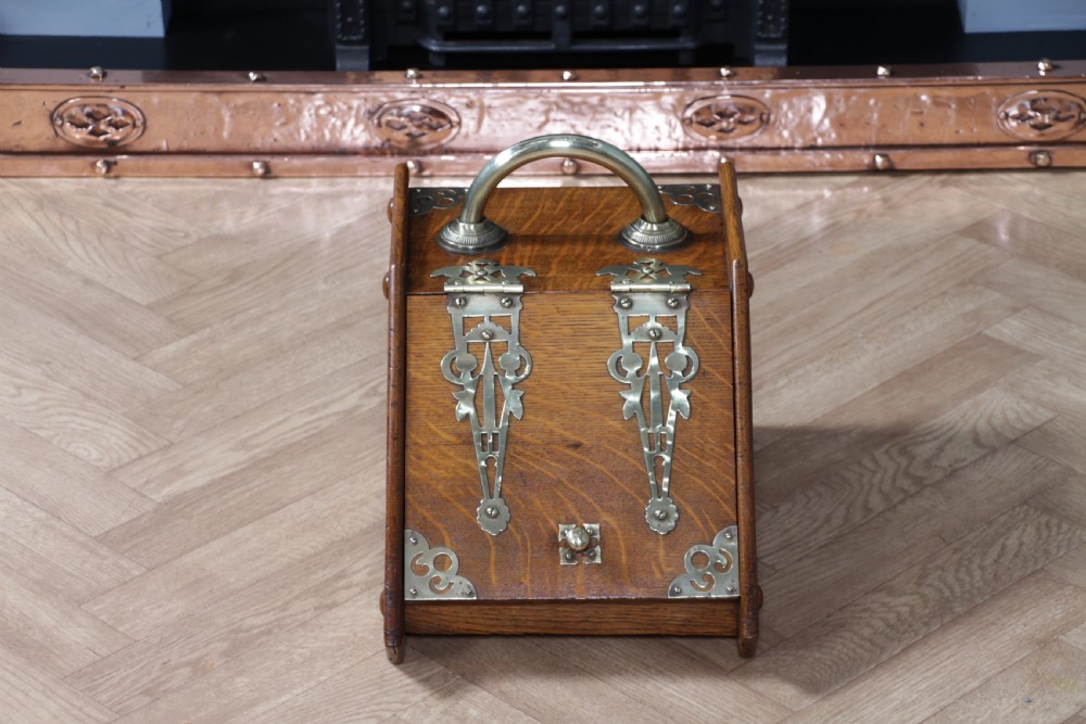 Antique Edwardian Art Nouveau Solid Oak Fireside Coal Purdonium Scuttle Box 1900 View IV