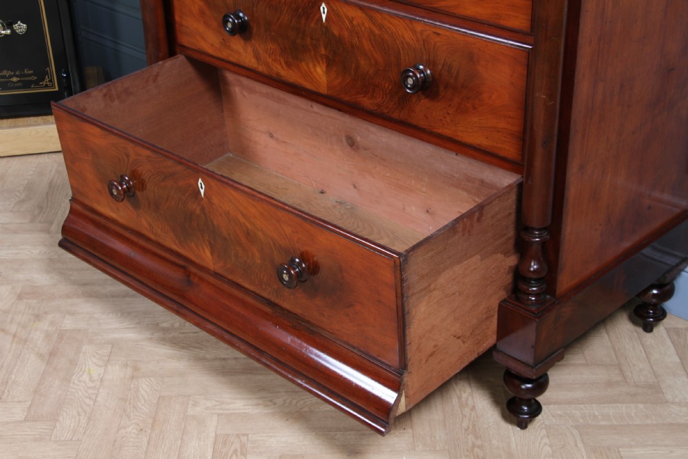 Oustanding Quality Antique Original Victorian Flame Mahogany Large Scottish Chest of 6 Drawers C1870 View XIII