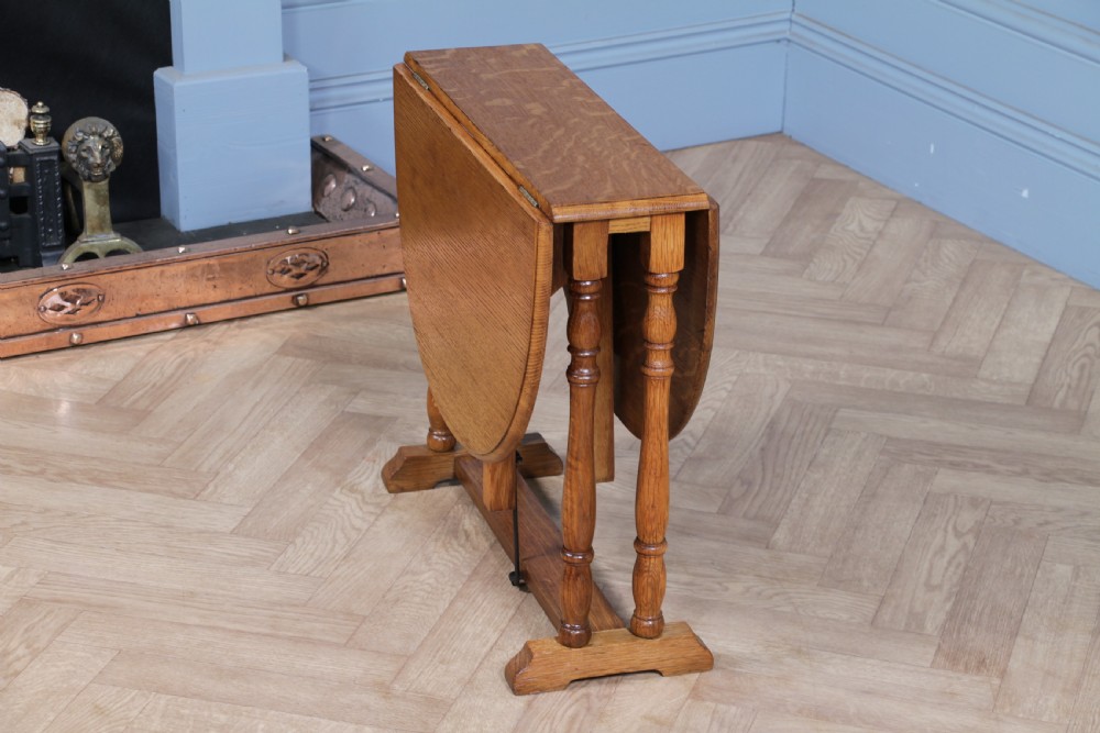 Vintage Solid Medium Oak Small Automatic Drop Leaf Sutherland Occasional Table View II