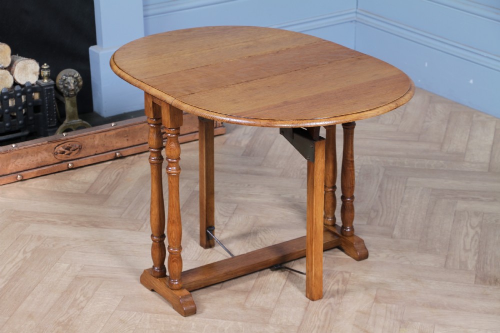 Vintage Solid Medium Oak Small Automatic Drop Leaf Sutherland Occasional Table View IV