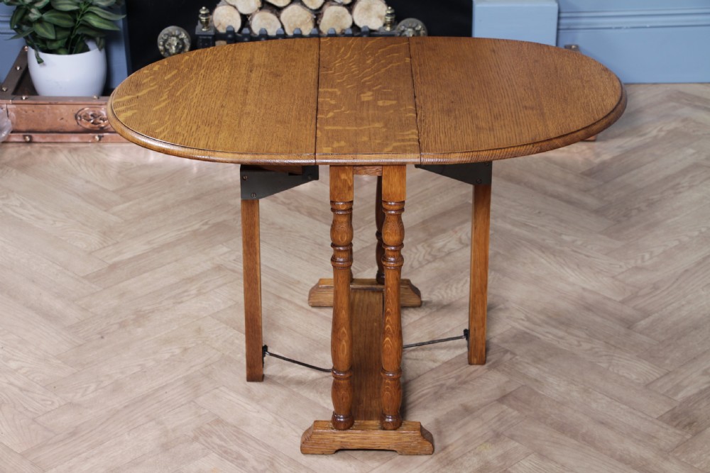 Vintage Solid Medium Oak Small Automatic Drop Leaf Sutherland Occasional Table View VIII