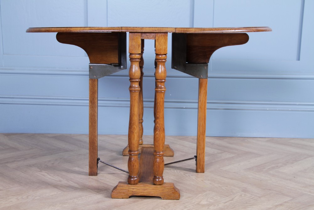 Vintage Solid Medium Oak Small Automatic Drop Leaf Sutherland Occasional Table View X