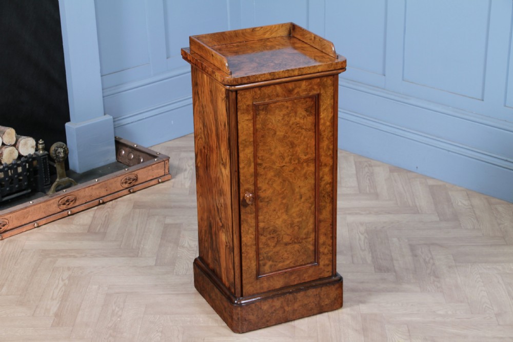 Outstanding Victorian Holland & Sons Burr Walnut Bedside Cupboard 1870