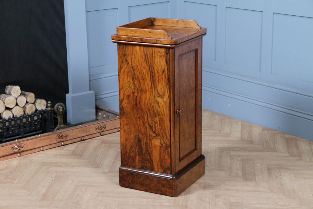 Outstanding Victorian Holland & Sons Burr Walnut Bedside Cupboard 1870 View IX