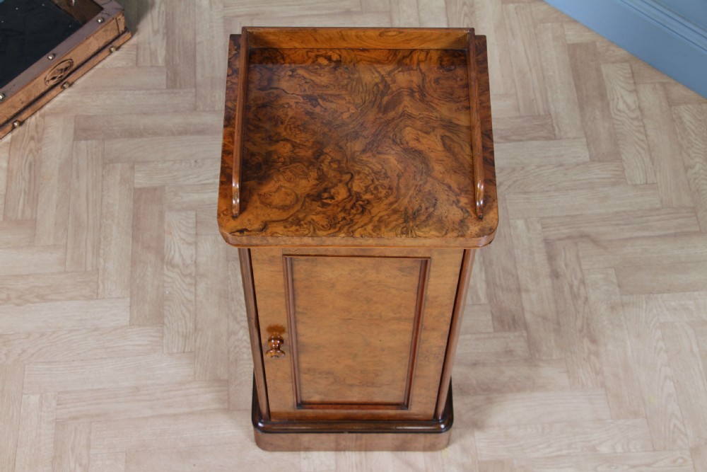 Outstanding Victorian Holland & Sons Burr Walnut Bedside Cupboard 1870 View XVIII