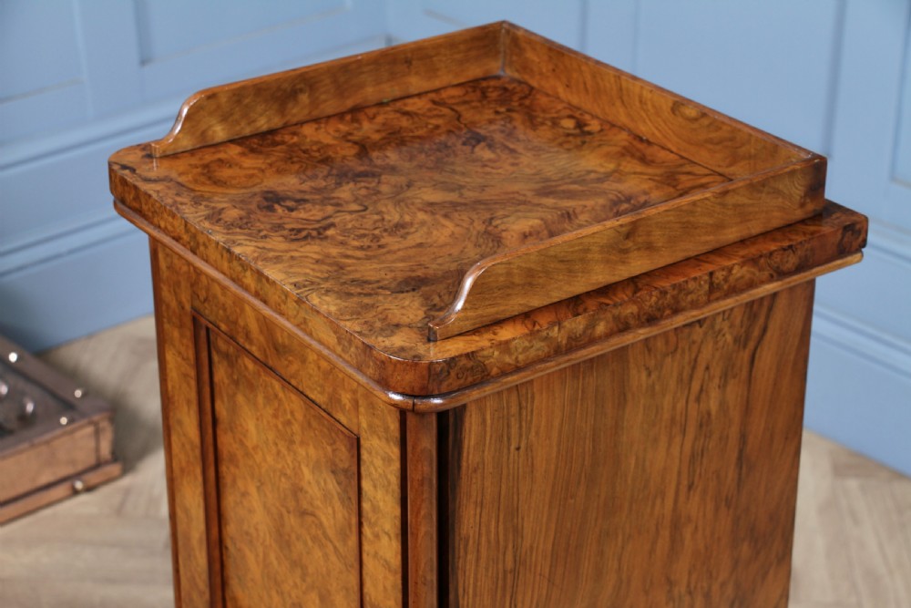 Outstanding Victorian Holland & Sons Burr Walnut Bedside Cupboard 1870 View XIX