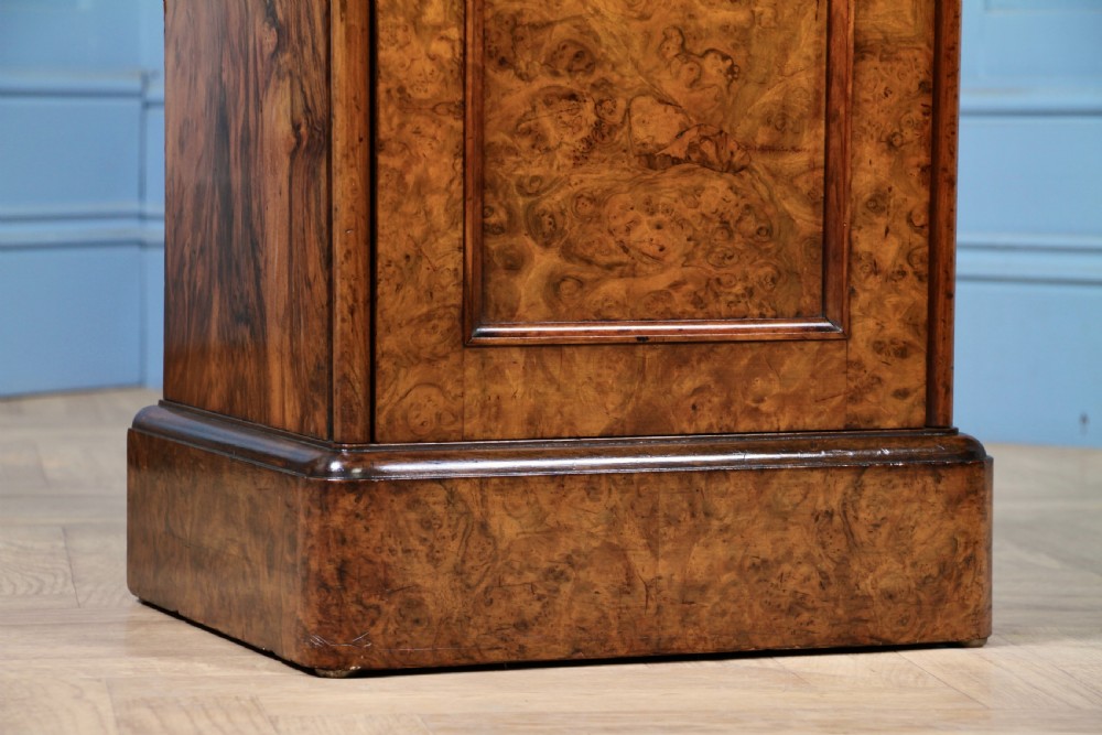 Outstanding Victorian Holland & Sons Burr Walnut Bedside Cupboard 1870 View XXI