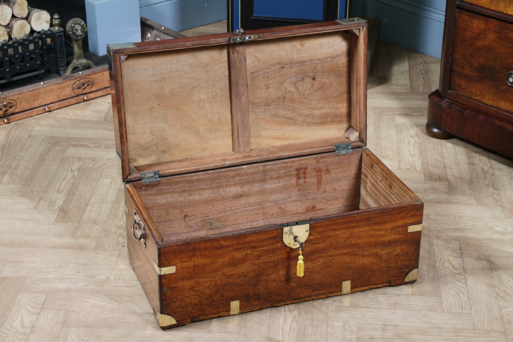 Victorian Military Camphor Wood Campaign Chest With Key View III