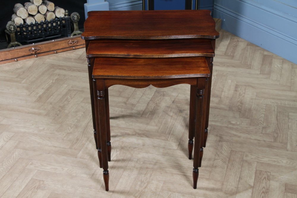 Antique 1920's Nest of Three Hepplewhite Revival Solid Mahogany Reeded Tables View IV
