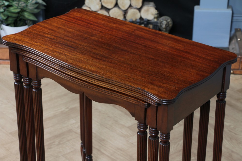 Antique 1920's Nest of Three Hepplewhite Revival Solid Mahogany Reeded Tables View VIII