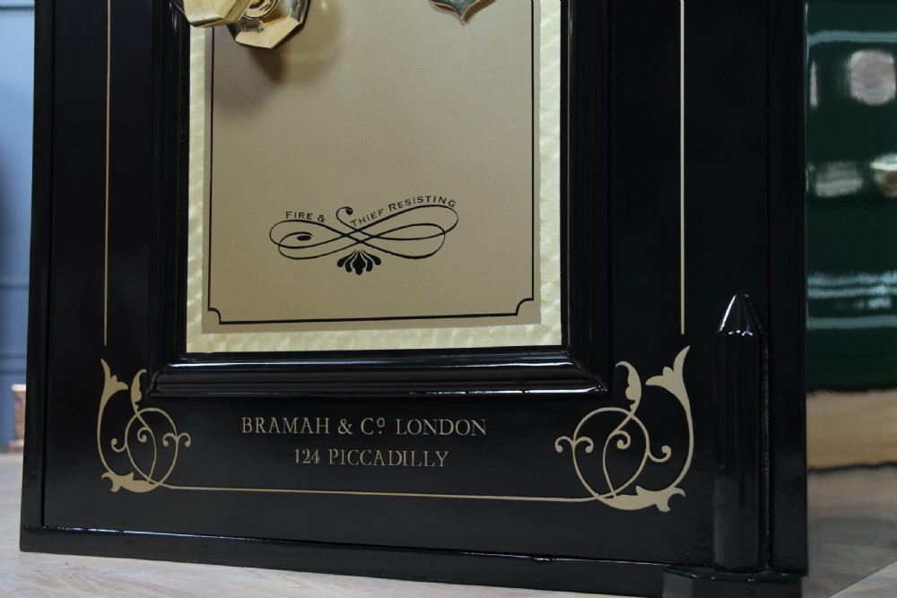 Antique Bramah & Co Black & Gilded Luxury Fireproof Safe Fully Restored Vintage View XI