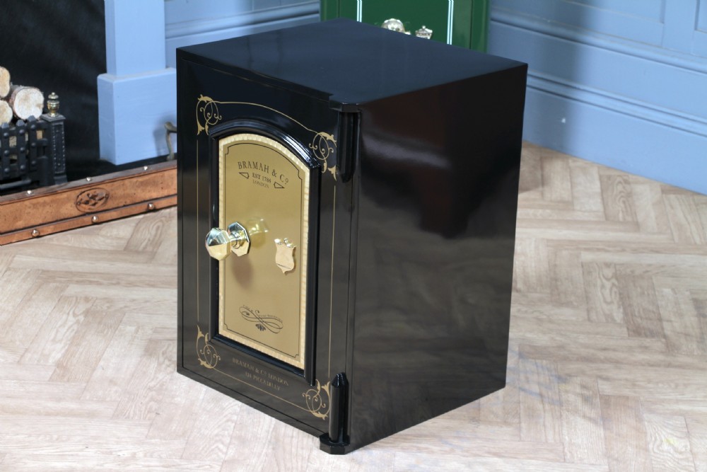 Antique Bramah & Co Black & Gilded Luxury Fireproof Safe Fully Restored Vintage View XXII