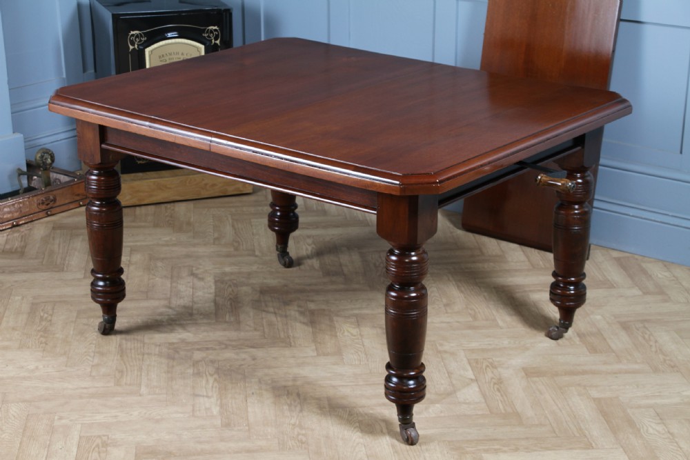 Antique Late Victorian Edwardian Solid Walnut Wind Out 1 Leaf Dining Table C1890 View III