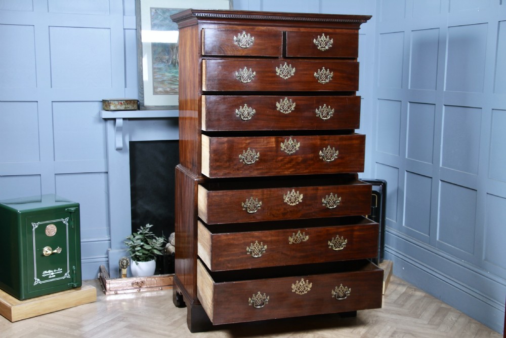 Antique George III Georgian Mahogany Chest on Chest 8 Drawers With Key C1770 View III