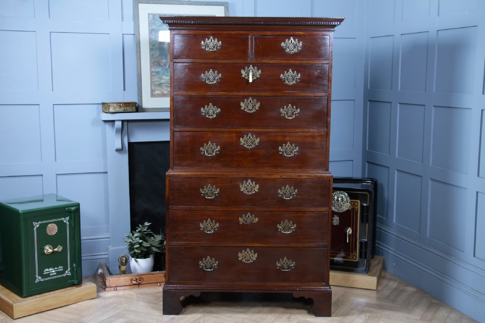 Antique George III Georgian Mahogany Chest on Chest 8 Drawers With Key C1770 View V