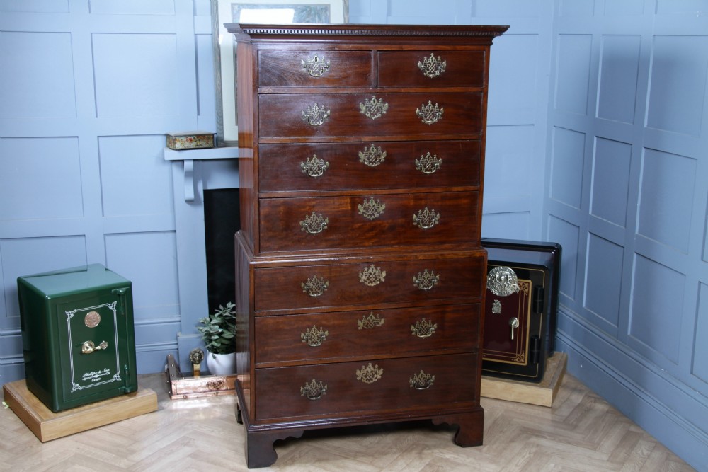 Antique George III Georgian Mahogany Chest on Chest 8 Drawers With Key C1770 View VI