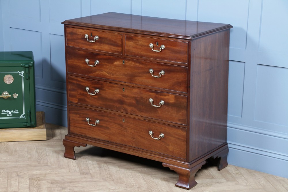 Original Antique Georgian Flame Grain Mahogany Chest Bank of 5 Drawers Restored View XIX