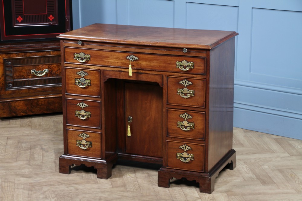 Antique George III 18th Century 8 Drawer Mahogany Kneehole Writing Desk Georgian C1790