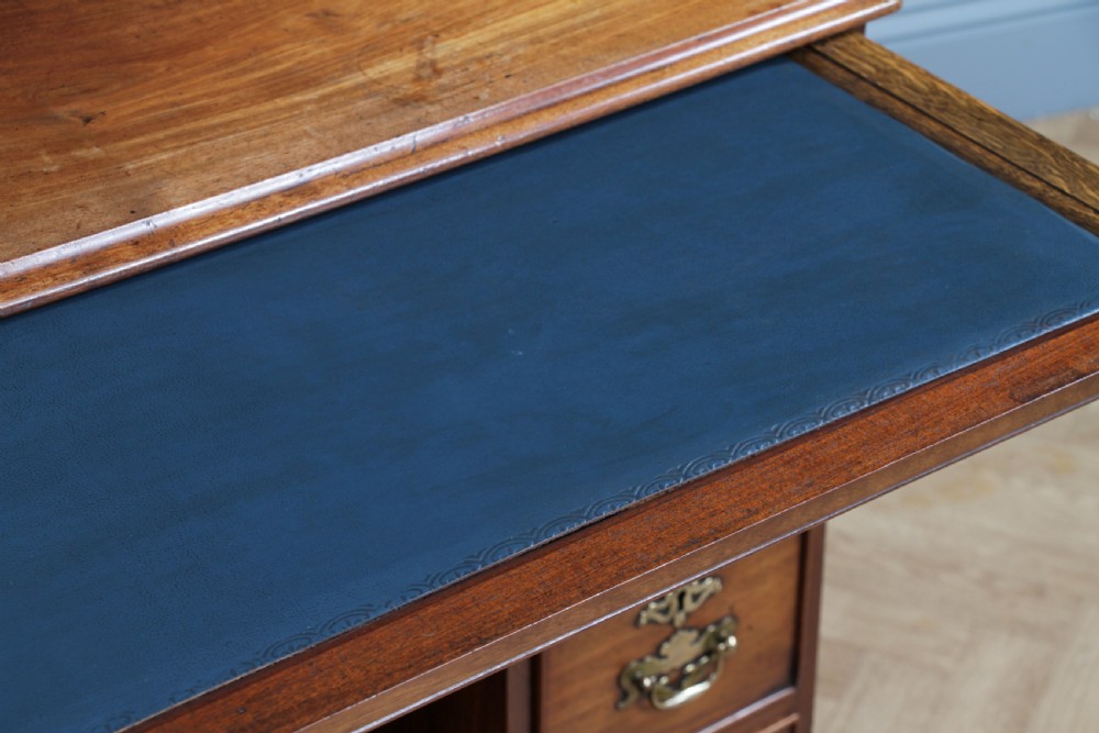Antique George III 18th Century 8 Drawer Mahogany Kneehole Writing Desk Georgian C1790 View V