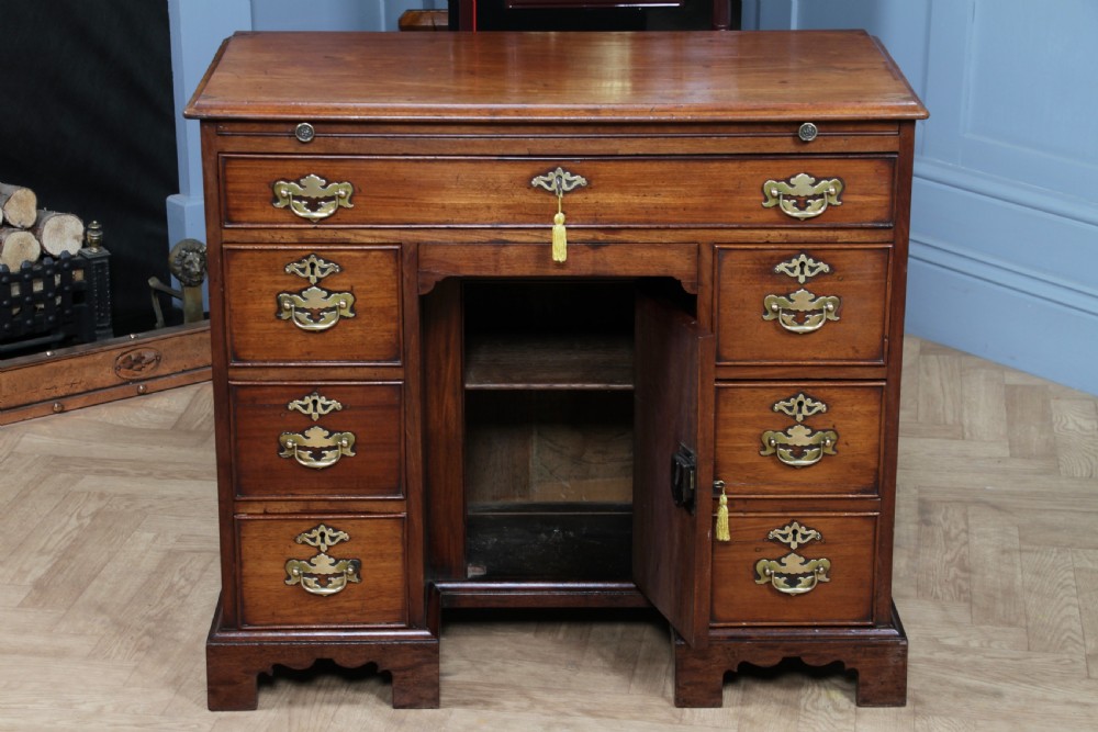Antique George III 18th Century 8 Drawer Mahogany Kneehole Writing Desk Georgian C1790 View VII
