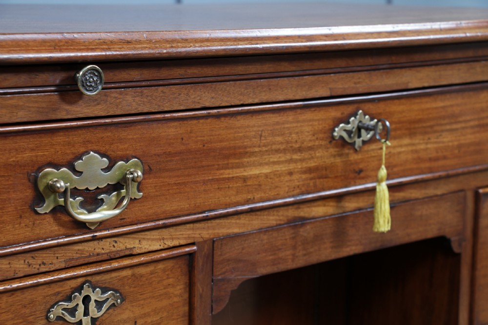 Antique George III 18th Century 8 Drawer Mahogany Kneehole Writing Desk Georgian C1790 View IX
