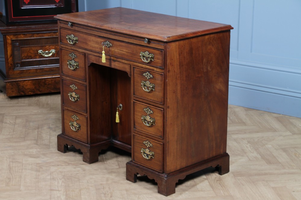 Antique George III 18th Century 8 Drawer Mahogany Kneehole Writing Desk Georgian C1790 View XII
