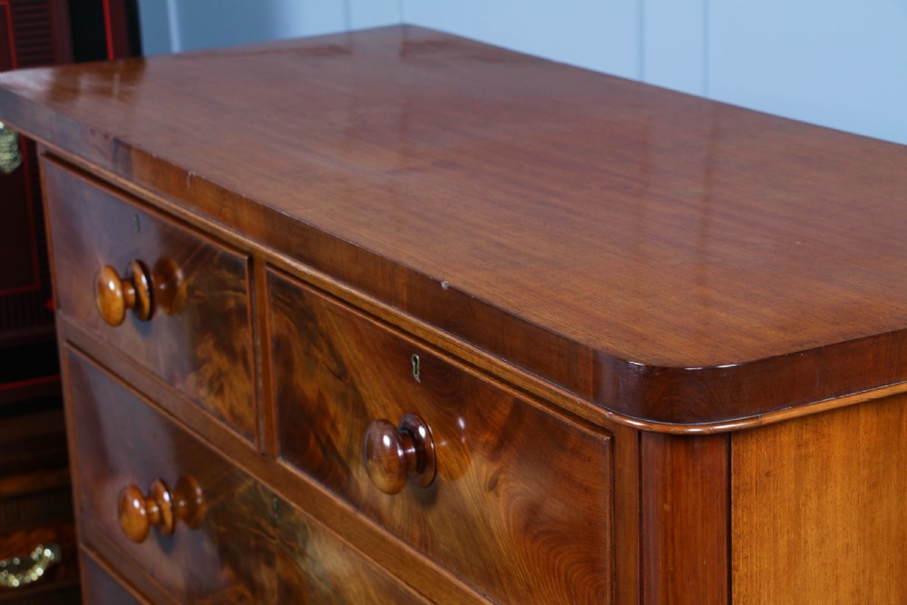 Outstanding Original Antique Victorian Flame Grain Mahogany Chest of 5 Drawers C1870 View X