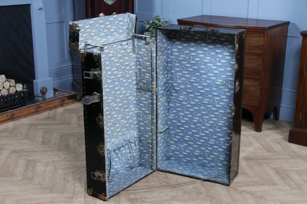 Antique Steamer Trunk Travelling Wardrobe Black Locking with key C1920 View XIII