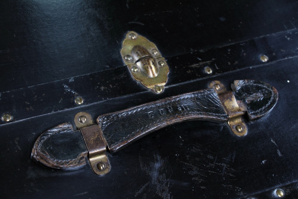 Antique Steamer Trunk Travelling Wardrobe Black Locking with key C1920 View XV