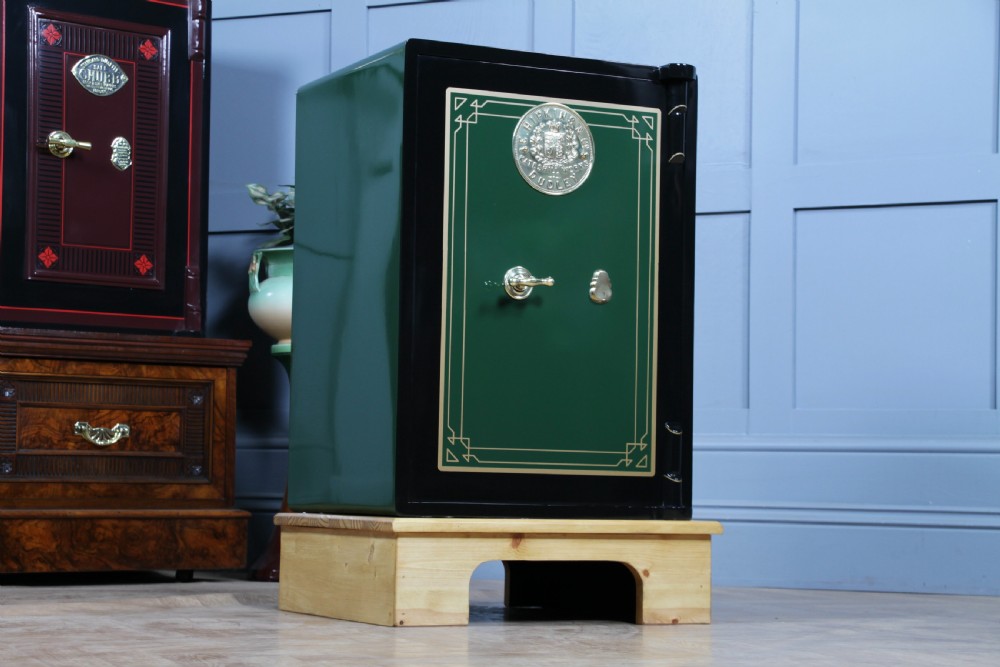 Antique Victorian 'E.HIPKINS & Co' Fully Restored Luxury Fireproof Safe on Stand View VII