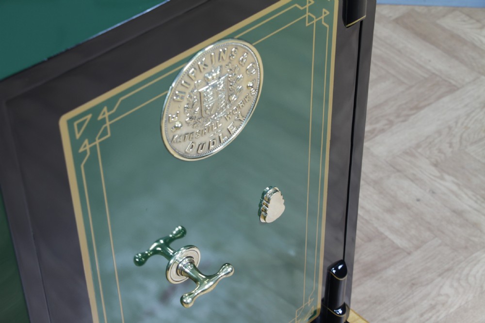 Antique Victorian 'E.HIPKINS & Co' Fully Restored Luxury Fireproof Safe on Stand View IX
