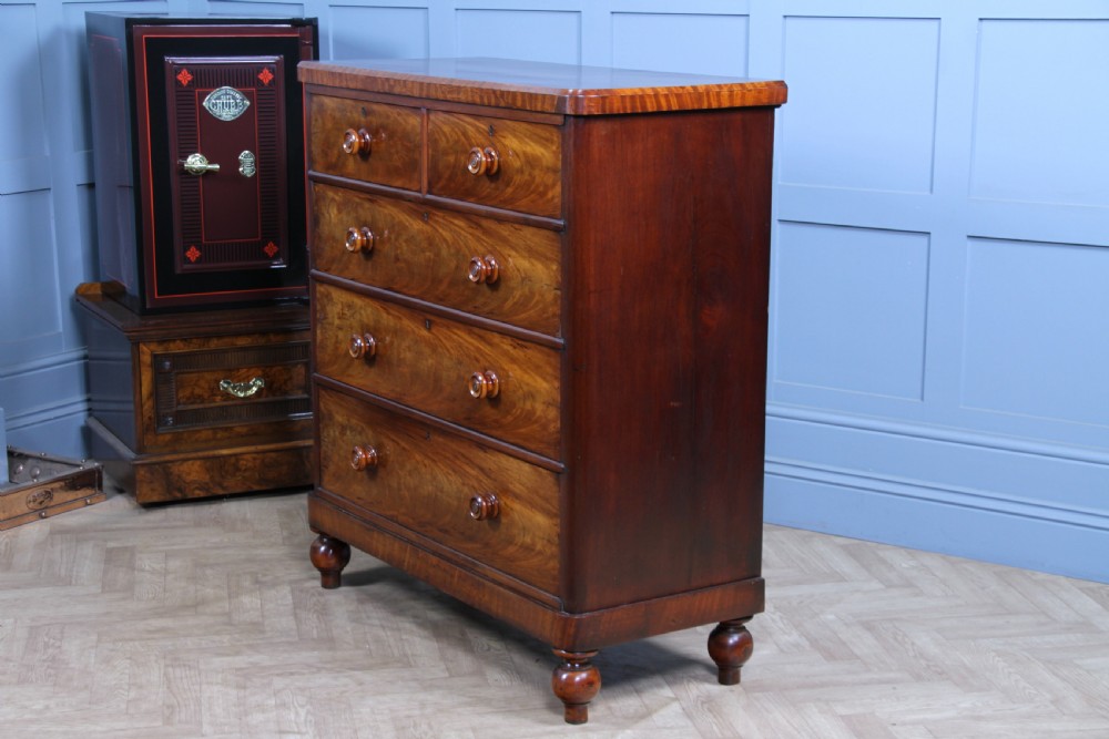 Outstanding Original Antique Victorian Flame Grain Mahogany Chest of 5 Drawers on Turned Legs View XIV