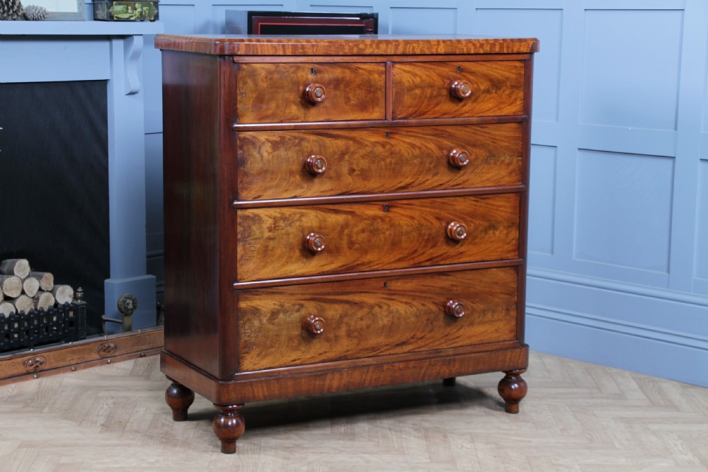 Outstanding Original Antique Victorian Flame Grain Mahogany Chest of 5 Drawers on Turned Legs View XVI
