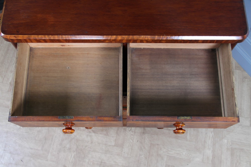 Outstanding Original Antique Victorian Flame Grain Mahogany Chest of 5 Drawers on Turned Legs View XVIII