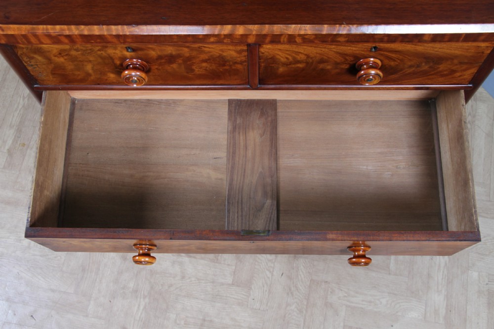 Outstanding Original Antique Victorian Flame Grain Mahogany Chest of 5 Drawers on Turned Legs View XIX