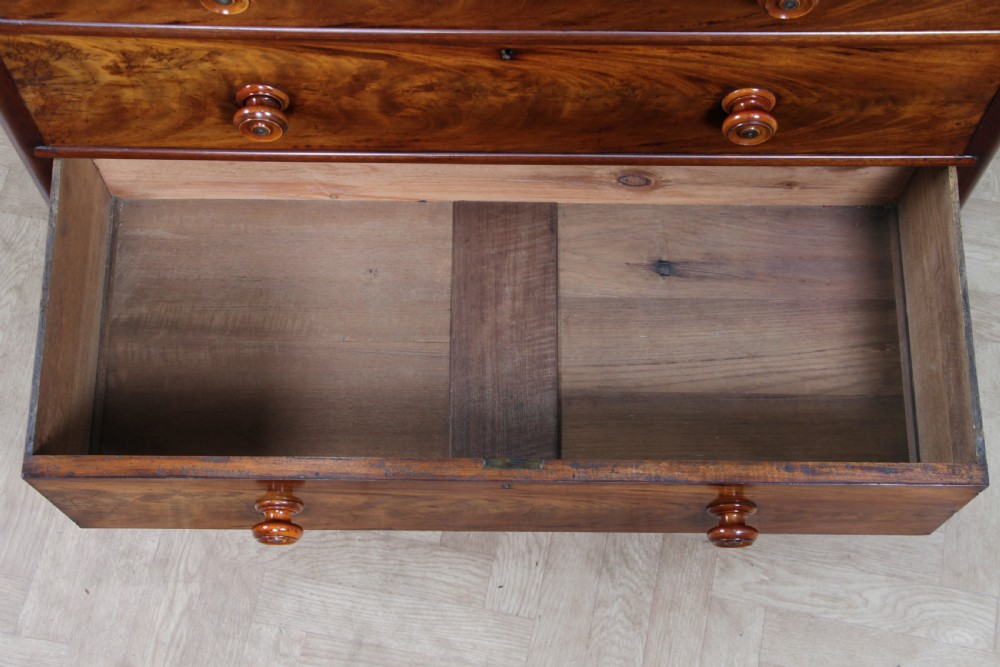 Outstanding Original Antique Victorian Flame Grain Mahogany Chest of 5 Drawers on Turned Legs View XXI