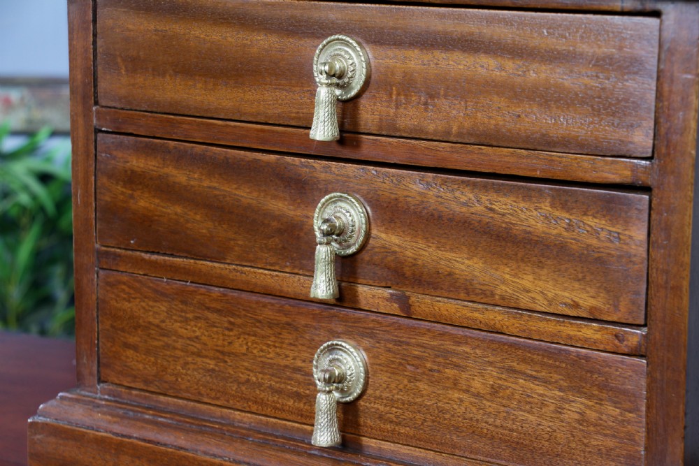 Vintage Solid Mahogany Chest of 3 Drawers Jewellery Box Baise Lined Tassel Pulls View X