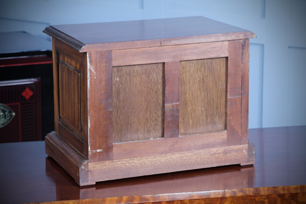 Vintage Solid Mahogany Chest of 3 Drawers Jewellery Box Baise Lined Tassel Pulls View XVII