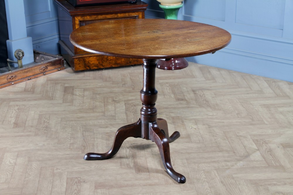 Original Antique Solid Oak Georgian Flip / Tilt Top Tripod Breakfast Table C1830