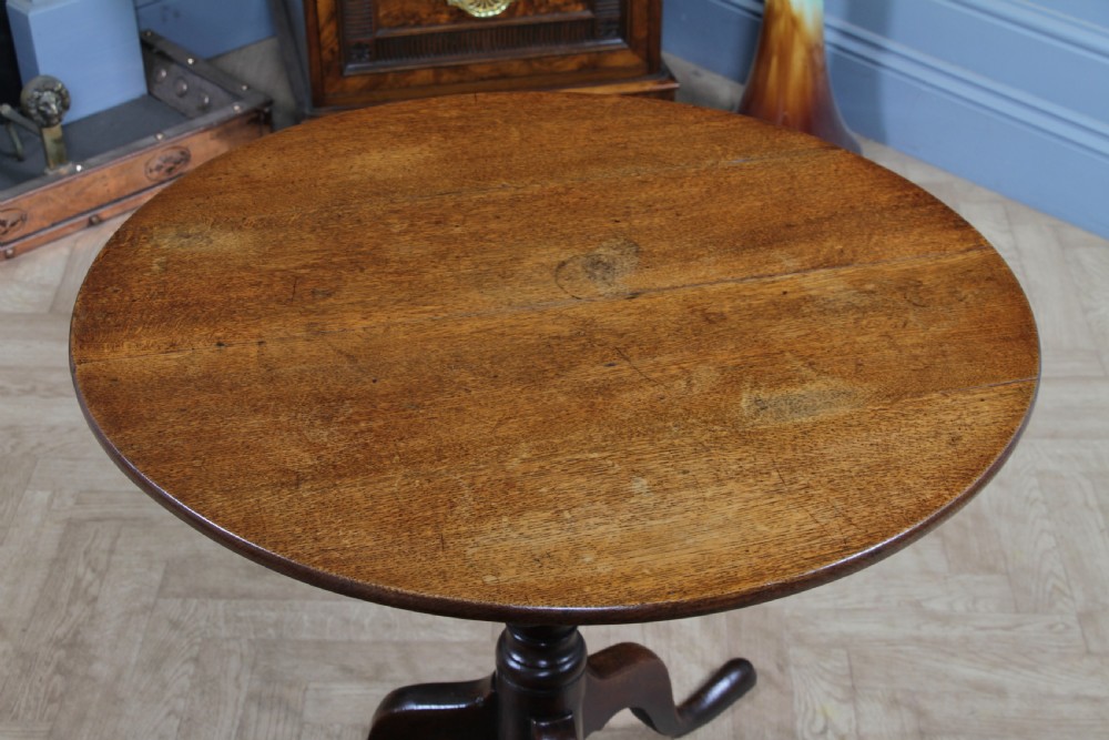 Original Antique Solid Oak Georgian Flip / Tilt Top Tripod Breakfast Table C1830 View VI