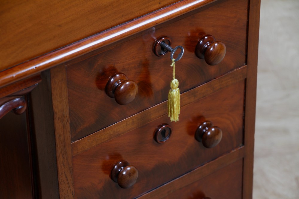Original Antique Victorian Mahogany 4 Drawer Davenport Desk Restored Lockable With Keys C1870 View XVIII