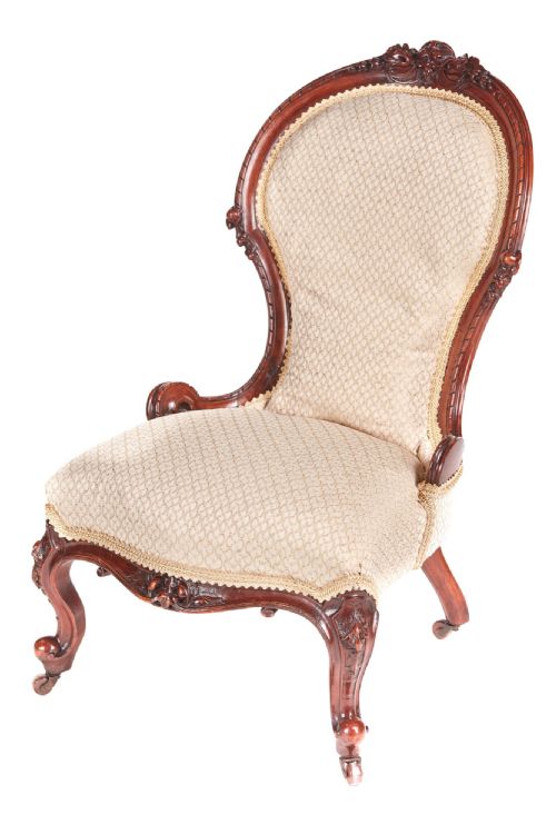 Victorian Carved Walnut Ladies Chair